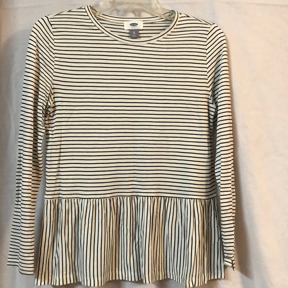 Old Navy Tops - Ladies top NWOT